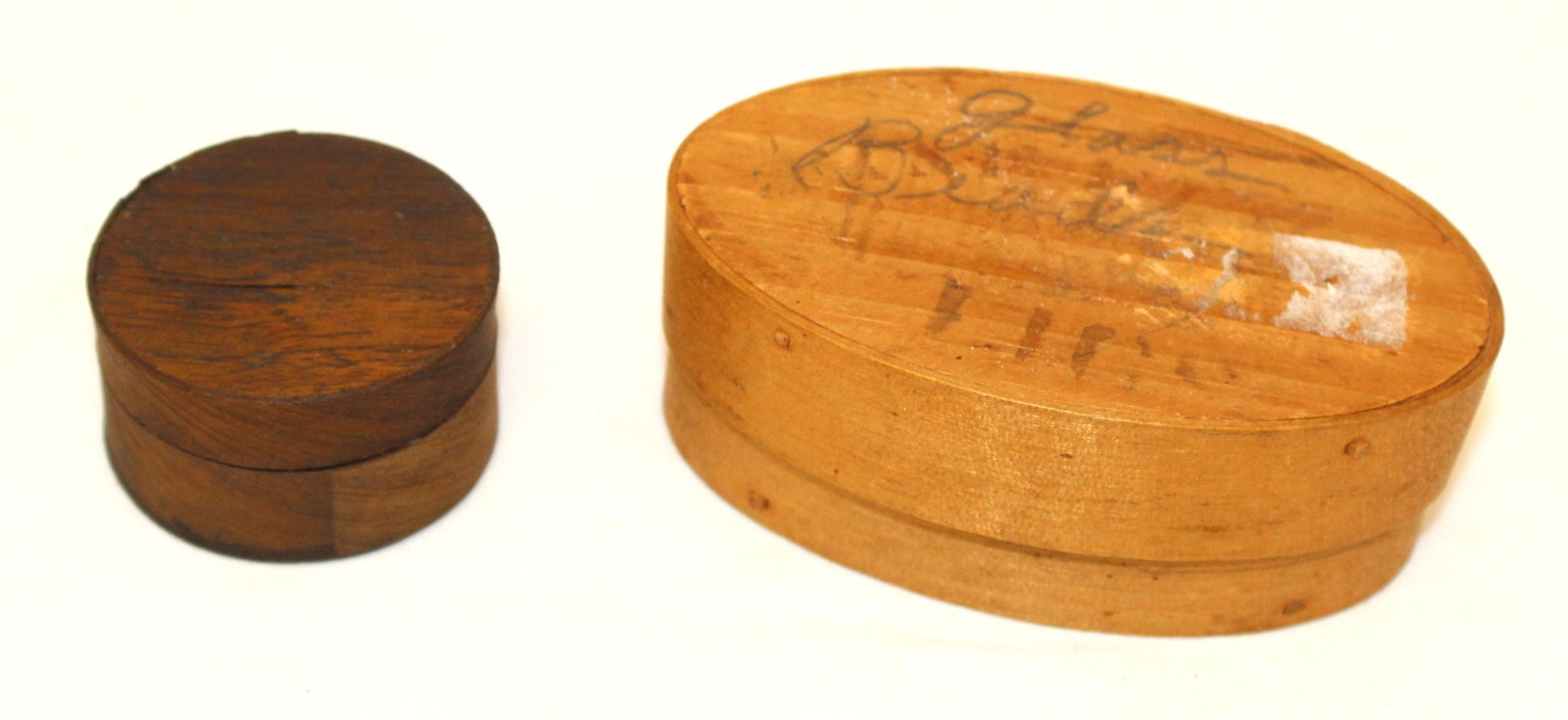 Lot of 2 antique miniature pantry boxes - round & oval - 1"x1 1/2" diam & 1 1/2" x 3 3/4"x 2 1/2" (1 of 5)