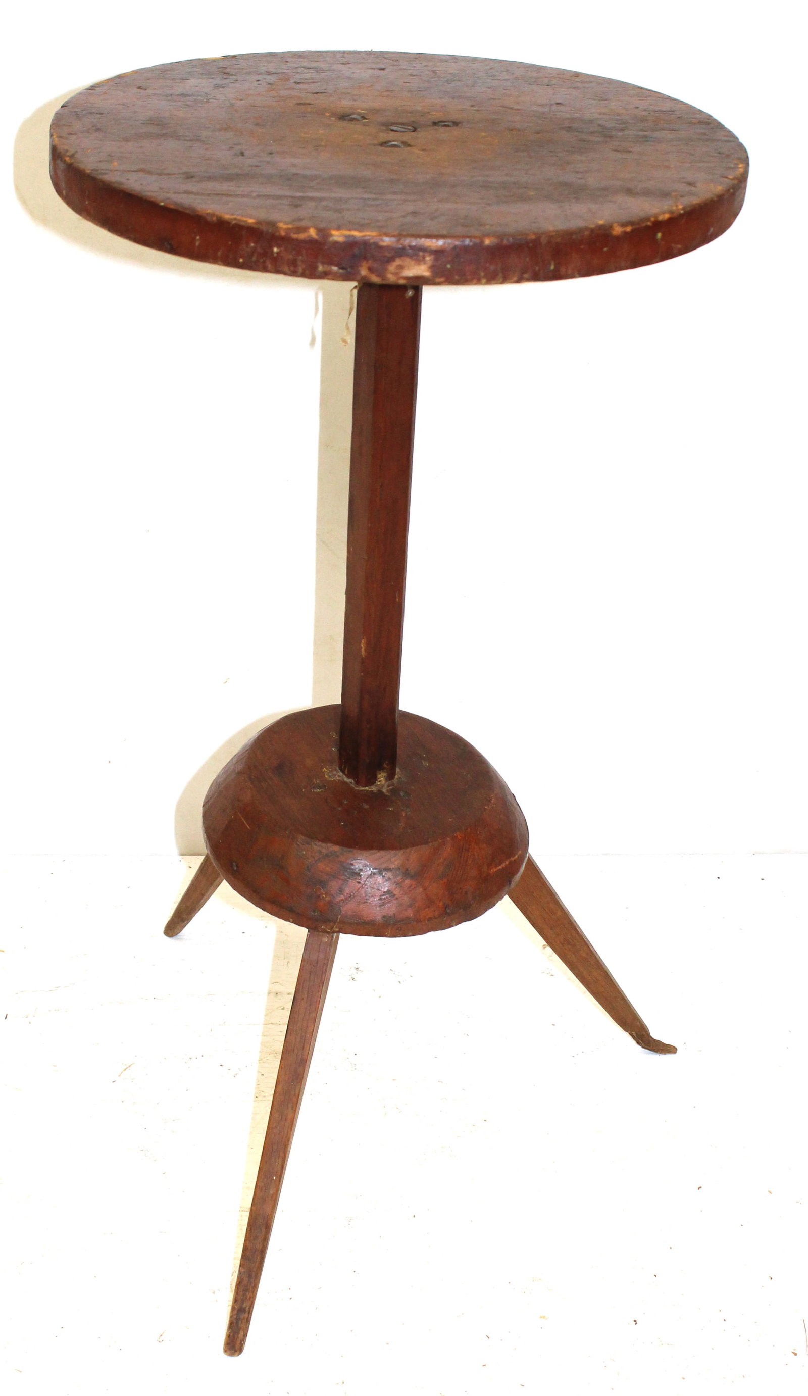 18thC candlestand w round top & tripod ftd base - 25 1/2" tall x 14 1/2" diam (1 of 7)