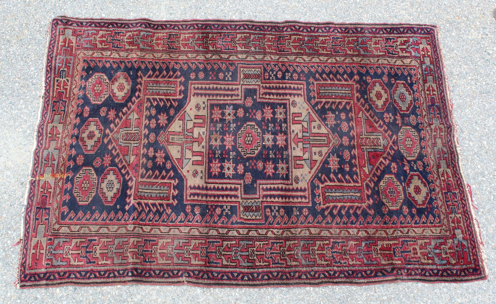 Oriental area rug - 4x6 (1 of 6)