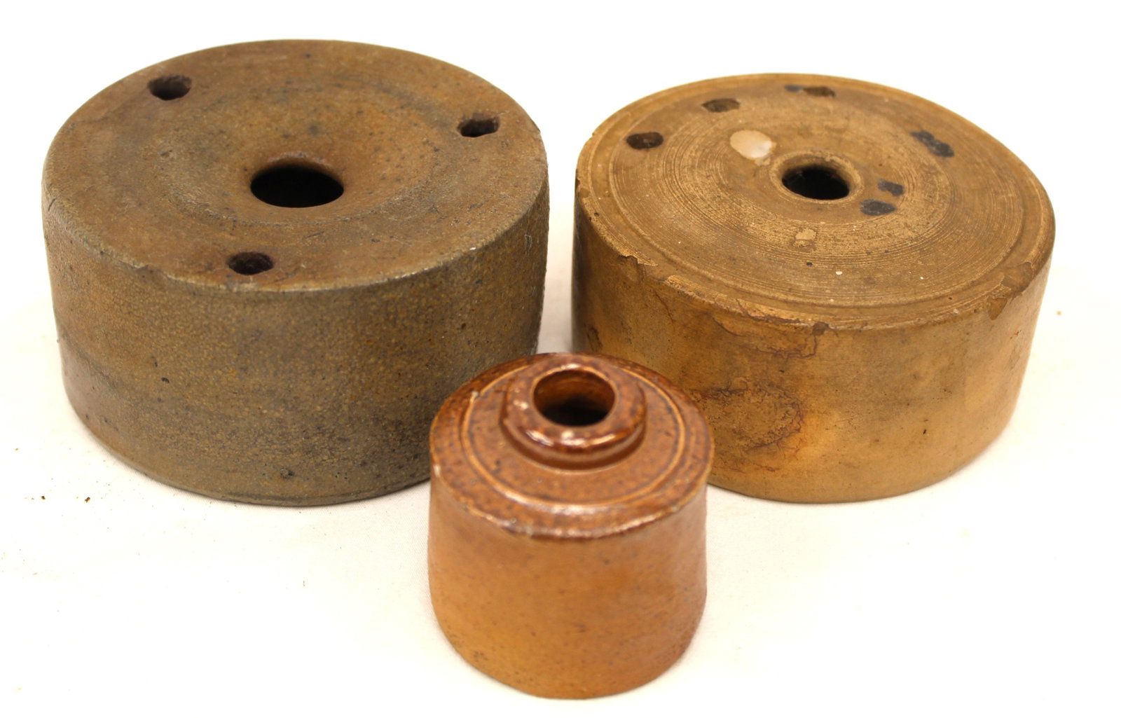 Lot of 3 antique stoneware inks - 1 1/2" tall x 1 1/2" diam - 1 3/4" tall x 3 3/4" diam: Lot of 3 antique stoneware inks - 1 1/2" tall x 1 1/2" diam - 1 3/4" tall x 3 3/4" diam
