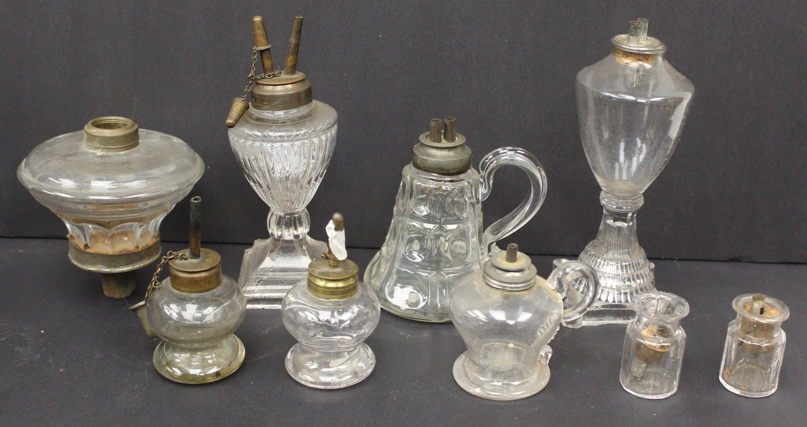 Large lot of clear glass lighting - 2 1/2"-7 1/2": Large lot of clear glass lighting - 2 1/2"-7 1/2"