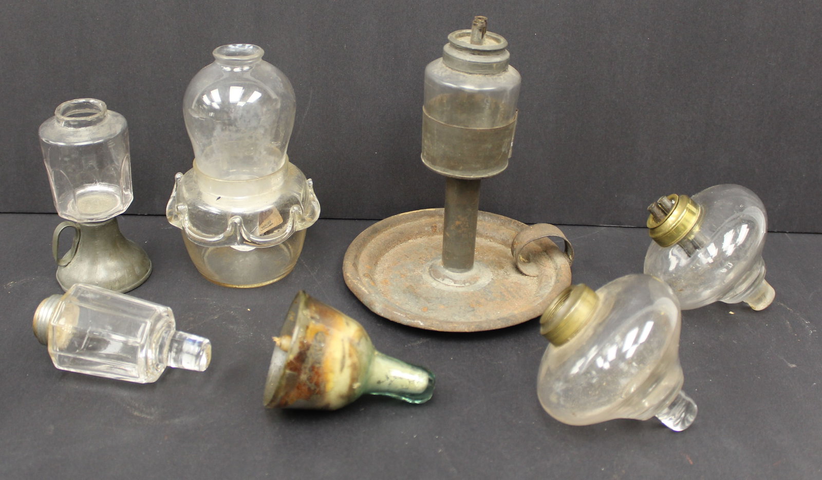 Large lot of clear glass lighting - 3 1/2"- 6 1/2": Large lot of clear glass lighting - 3 1/2"- 6 1/2"
