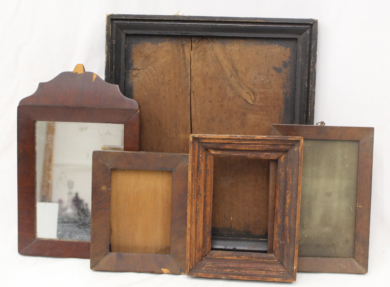 Lot of 4 small antique frames plus a QA courting mirror - 8 1/2" x 6 1/2" - 18"x16" (1 of 14)