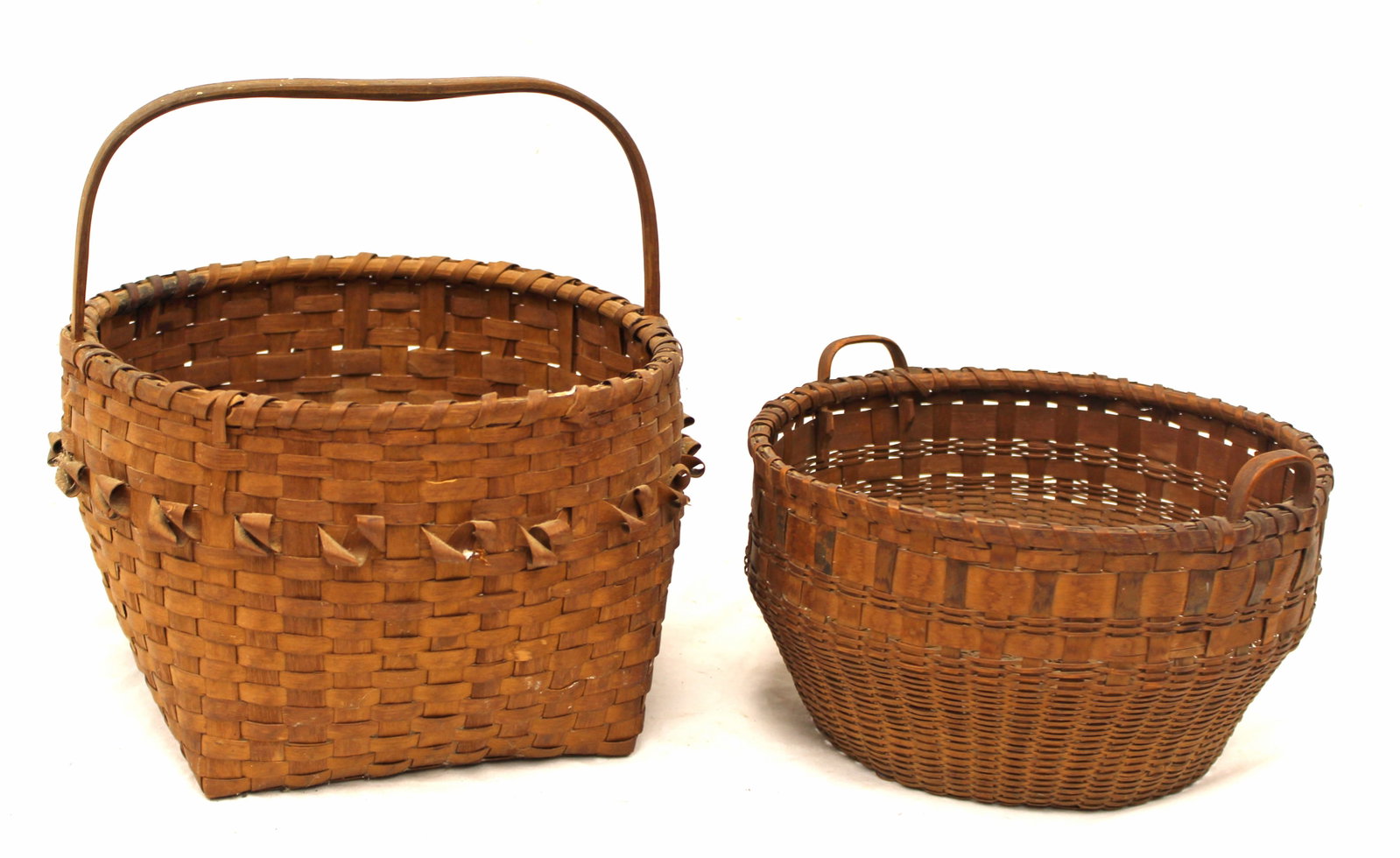 Lot of 2 antique Native American baskets - 10" tall x 10" diam & 5" tall x 9" diam (1 of 9)
