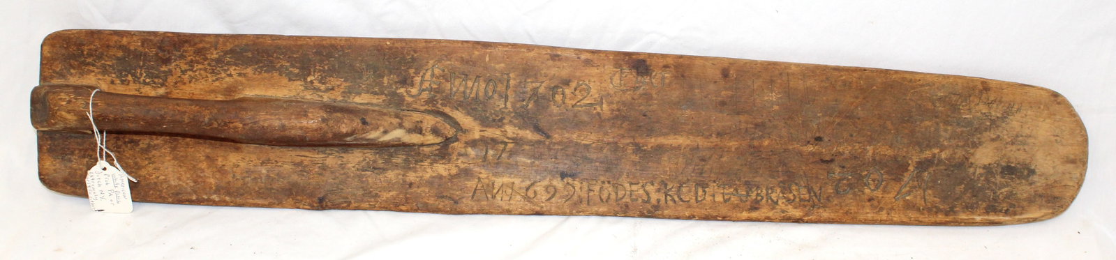 Antique carved wooden mangle board dated 1702 - 31" long (1 of 8)