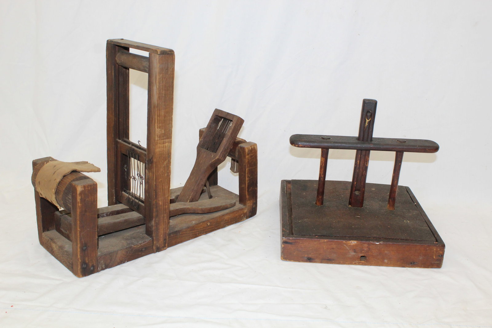 Antique treen lot incl table top loom & a deadfall mouse trap - 10" & 14" tall (1 of 7)