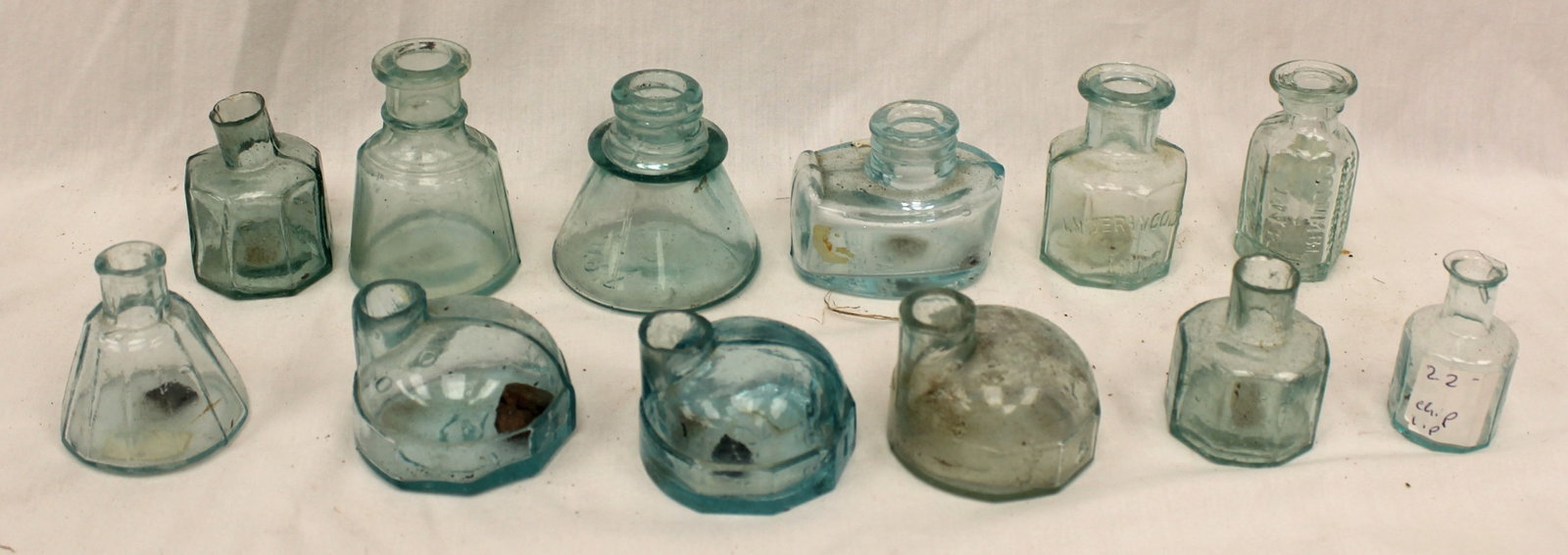 Lot of 12 antique aqua glass inks - 1 1/2" - 2 1/2" tall: Lot of 12 antique aqua glass inks - 1 1/2" - 2 1/2" tall
