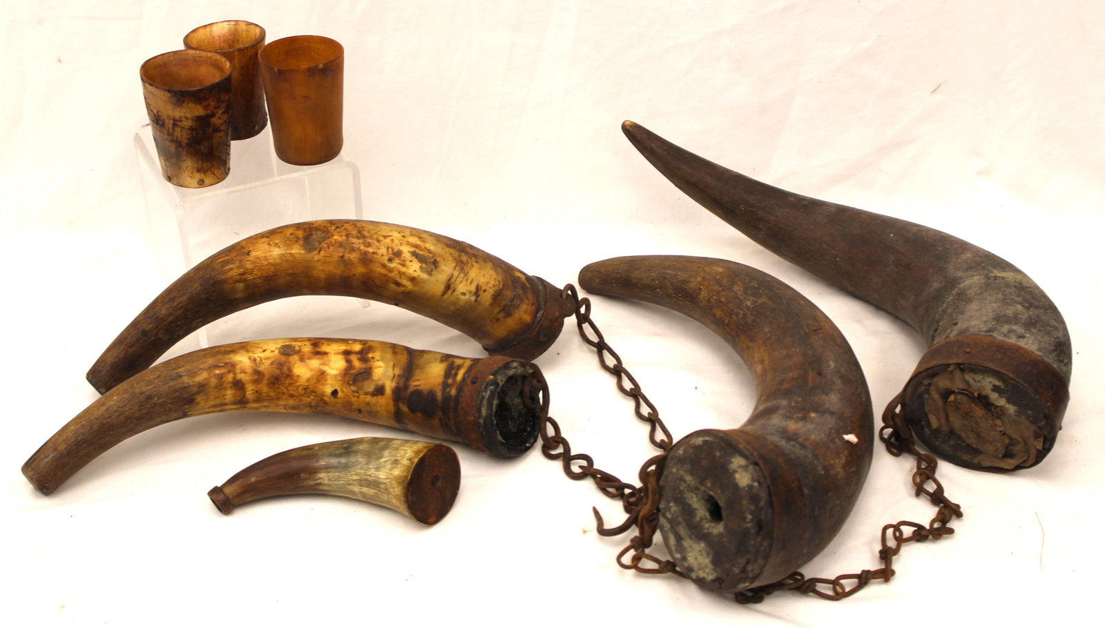 Antique horn lot incl 3 cups & 4 horns - 3" - 15" (1 of 5)