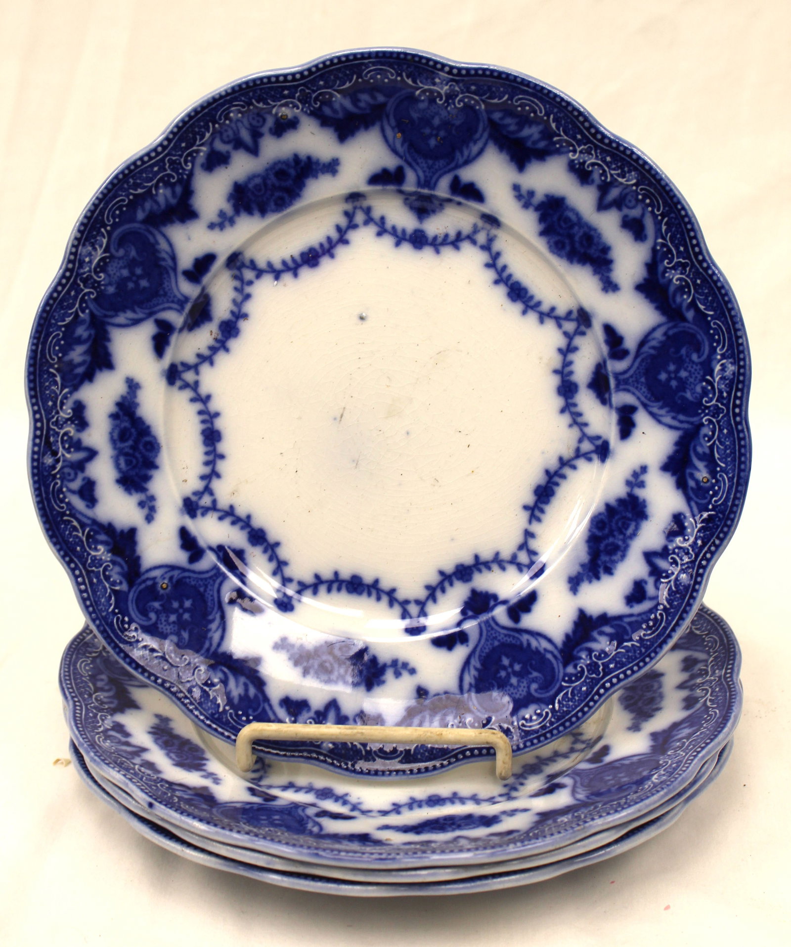 Set of 4 Flow Blue plates in Waverly pattern - 9" diam (1 of 5)