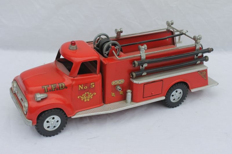 fine 1956 Tonka Suburban Pumper #46 w rare intact: fine 1956 Tonka Suburban Pumper #46 w rare intact threaded hoses - complete - 17" long