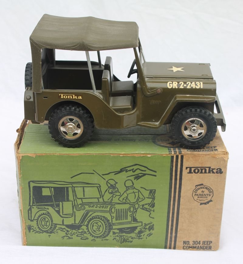 fine 1964 Tonka #304 "Commander" jeep in orig box - 10: fine 1964 Tonka #304 "Commander" jeep in orig box - 10 1/4"
