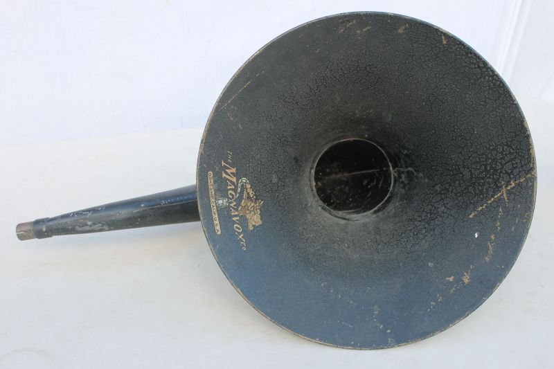 antique Magnavox large phonograph horn - 24": antique Magnavox large phonograph horn - 24"