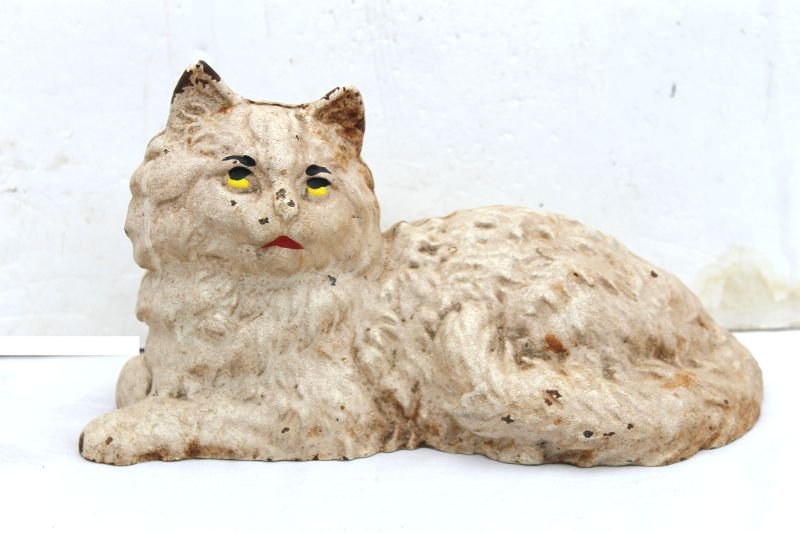 fine ca 1940 cast iron Persian cat doorstop in orig: fine ca 1940 cast iron Persian cat doorstop in orig untouched white paint & condition made by Iron Art Co Chicago - 10 1/2" long
