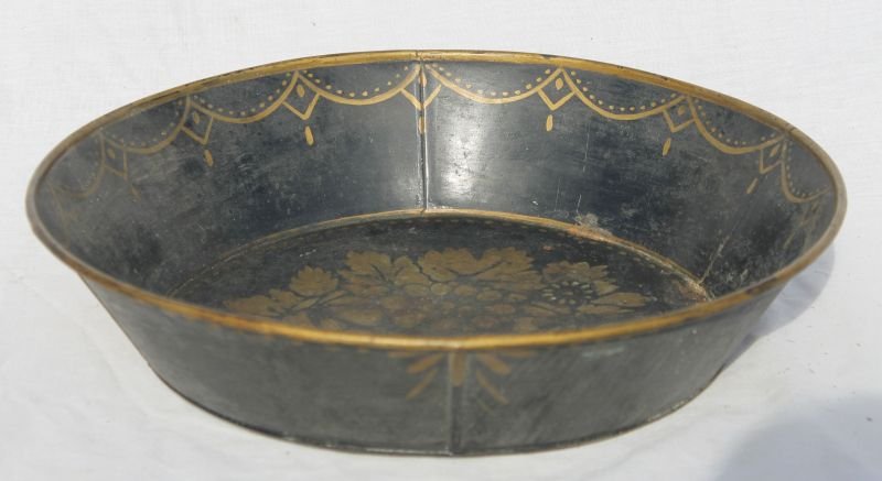 19thC tole painted milk pan - 14 3/4" diam: 19thC tole painted milk pan - 14 3/4" diam