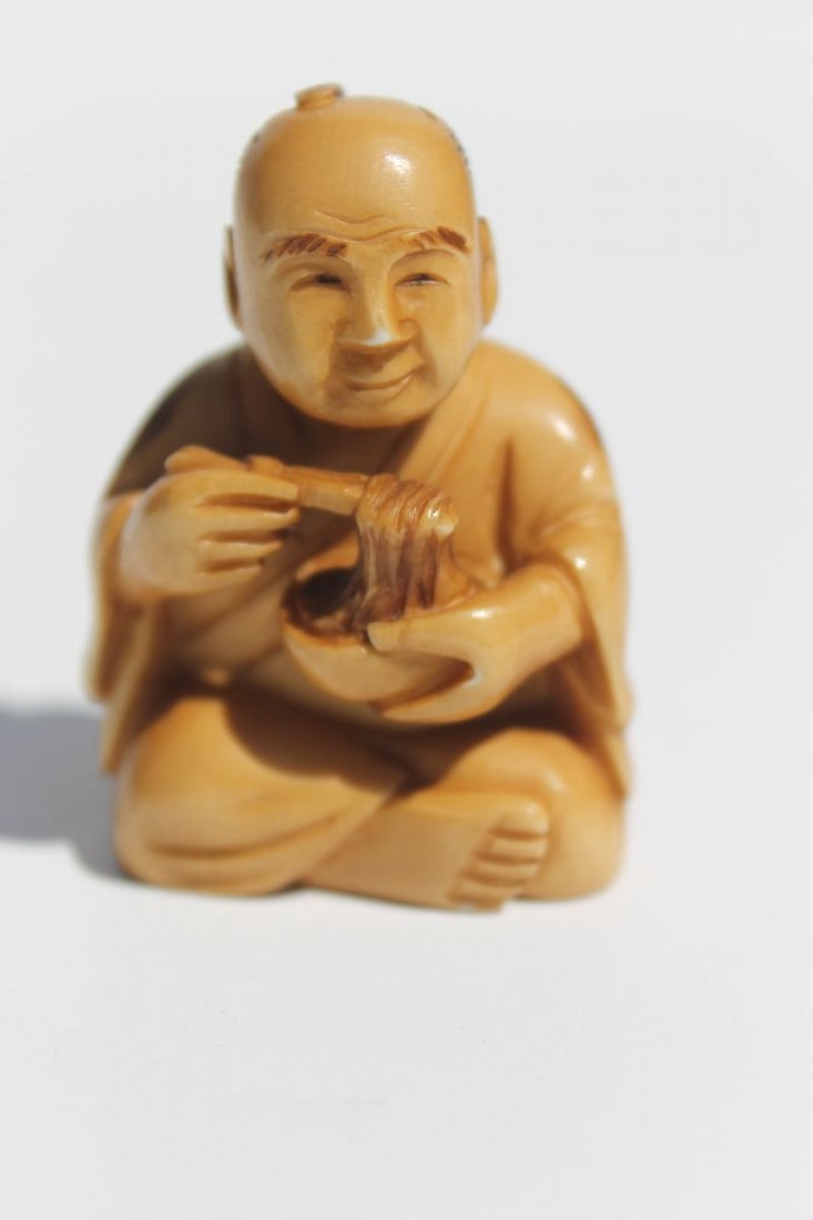 Asian carved ivory netsuke of a man eating noodles - 2": Asian carved ivory netsuke of a man eating noodles - 2" - sgnd