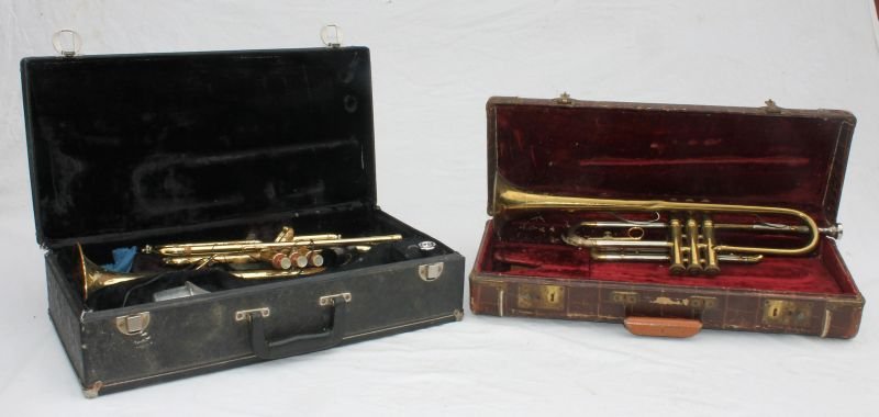 2 antique brass trumpets in orig cases - 1 marked: 2 antique brass trumpets in orig cases - 1 marked Orpheum & the other marked Holton