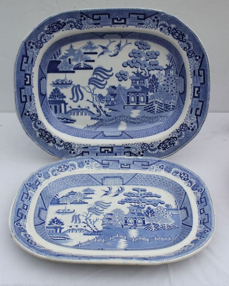 2 late 19thC great cond lg Blue Willow platters -: 2 late 19thC great cond lg Blue Willow platters - 18"x14" & 16 1/2"x13 1/4"