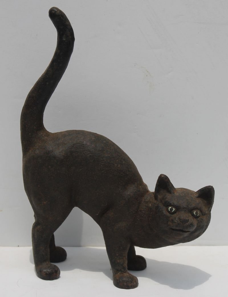 ca 1920 Hubley cast iron rare "Scaredy Cat" doorstop in: ca 1920 Hubley cast iron rare "Scaredy Cat" doorstop in orig paint - rare green eyed version - 10 1/2" tall x 8" long
