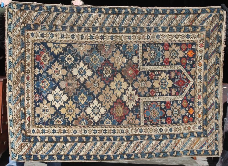 3'9"x5'3" antique Caucasian/Shirvan Oriental prayer rug: 3'9"x5'3" antique Caucasian/Shirvan Oriental prayer rug
