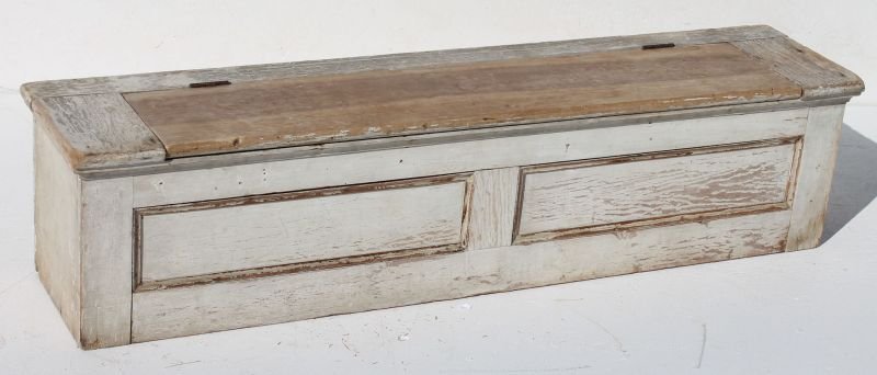 ca 1820 pine lift top window seat in old white paint - : ca 1820 pine lift top window seat in old white paint - 52" long x 12 1/2" tall x 11 3/4" deep