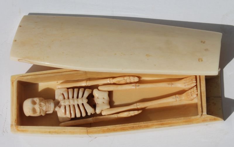 bone carved miniature coffin w articulated 4" tall skel: bone carved miniature coffin w articulated 4" tall skeleton