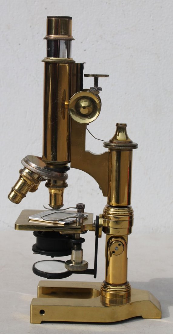 "Gunblach" Rochester, NY brass microscope in carrying c: "Gunblach" Rochester, NY brass microscope in carrying case w additional lenses - overall height of case 17" x 12" x 10" - Spfld Estate