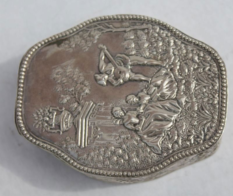 antique Continental .800 silver dresser box w figural & (1 of 3)