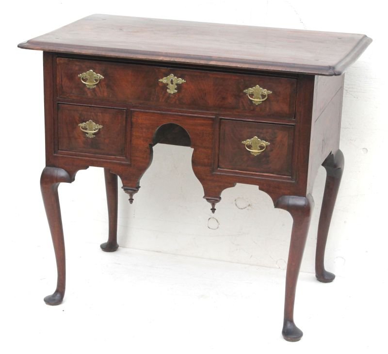 period QA ca 1735 Boston black walnut carved lowboy (1 of 3)