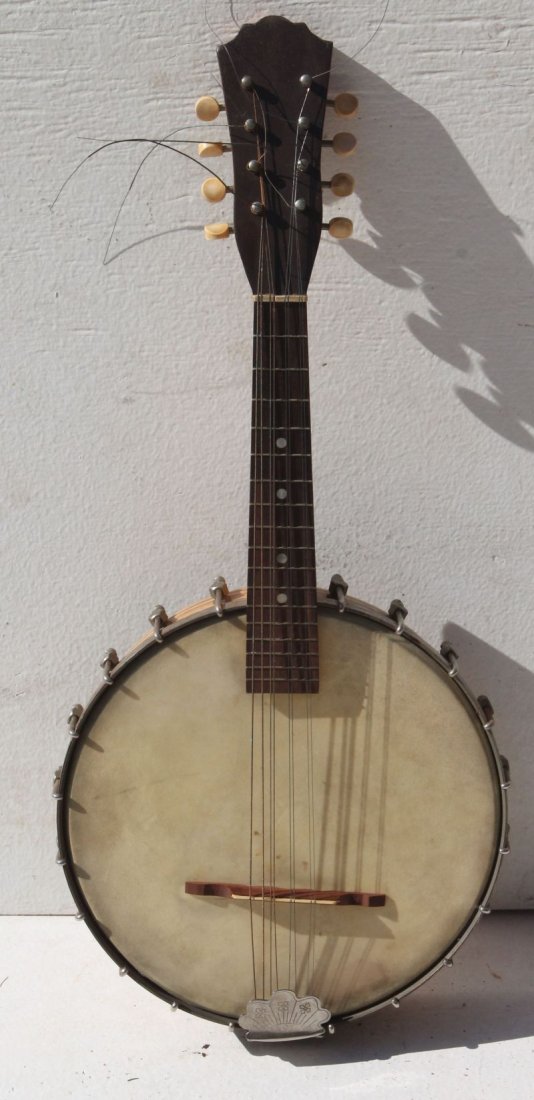 Mando banjo ca 1920's in orig case 23 1/2" long: Mando banjo ca 1920's in orig case 23 1/2" long