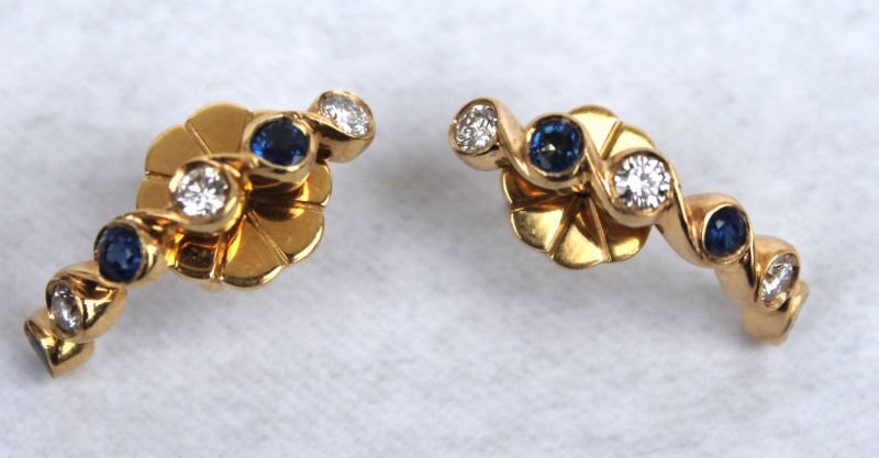 Beautiful 14k gold Sapphire & diamond earrings (1 of 3)