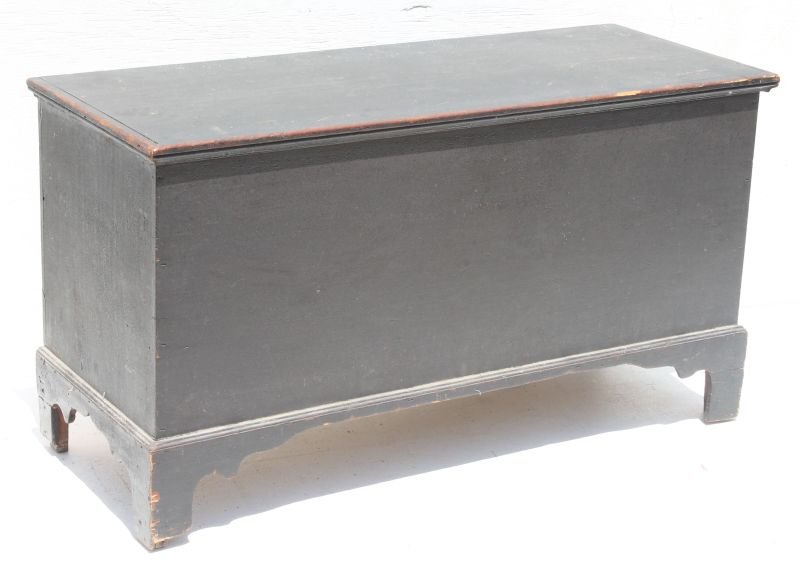 Fine 18thC bracket base 6 board blanket chest w molded (1 of 4)