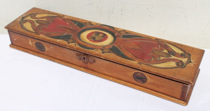 Fine ca 1830 New England pine orig carved & painted (1 of 3)