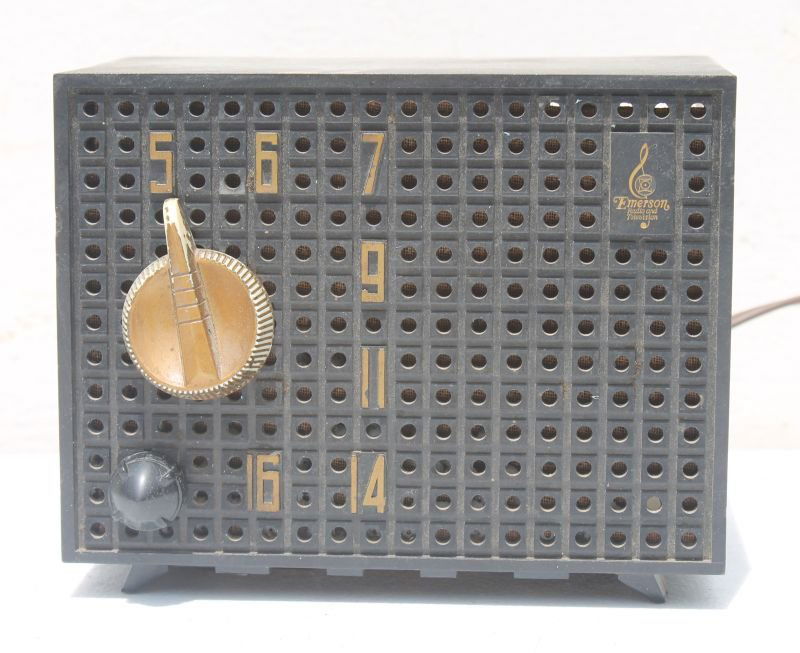 Emerson Table Top Radio Bakelite Case- 5 1/4" tall x 6 (1 of 5)