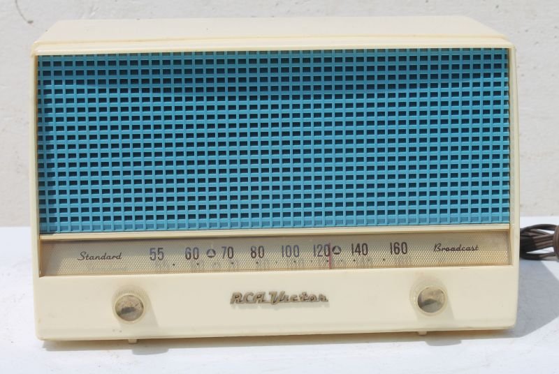 RCA Victor Hard Plastic Case Table Top Radio- 7" tall x (1 of 5)