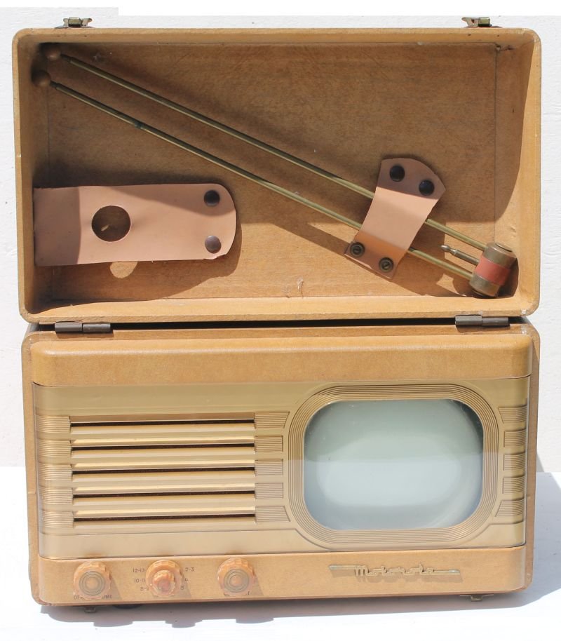 Motorola Cased Television with Original Rabbit Ear (1 of 5)