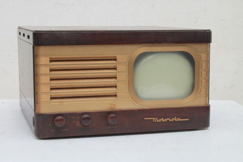 Motorola Television Bakelite Knobs Golden View- 9 1/2" (1 of 5)