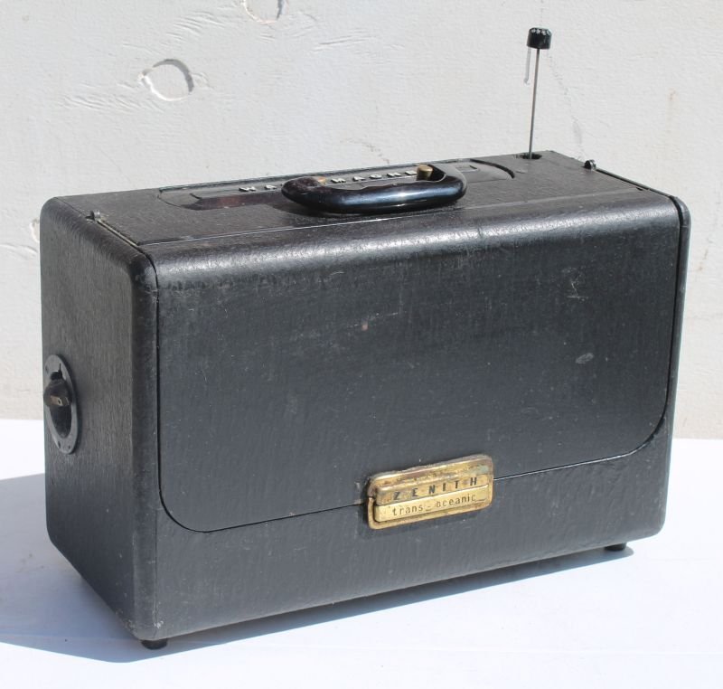 Zenith Trans-Oceanic Wave Magnet Radio- 10 3/4" tall x (1 of 7)