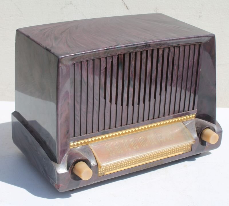 General Electric Radio Model 422... 8 1/2" tall x 6 (1 of 4)