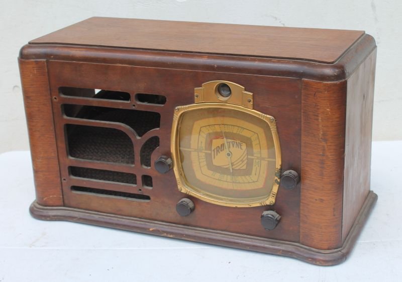 Radio Corp of America GE Trutone Model D72 table top (1 of 6)