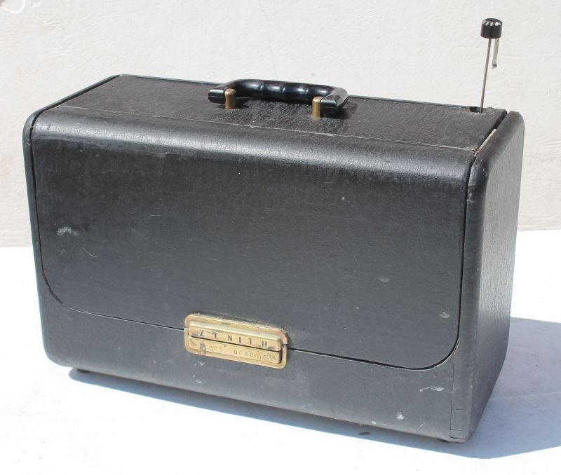 Zenith Trans-Oceanic Wave Magnet Radio- 10 3/4" tall x (1 of 3)