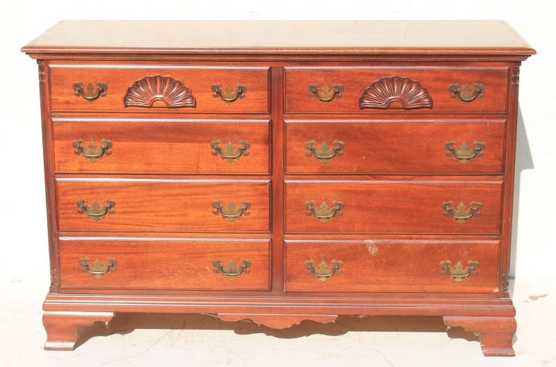 Chippendale style mahog fan carved dbl dresser w reeded: Chippendale style mahog fan carved dbl dresser w reeded quarter columns on Ogee ftd base labeled "Hungerford Genuine Mahogany" - 35" tall x 53 1/2" wide x 20" deep