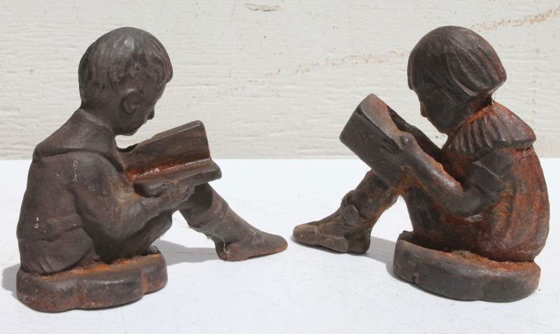 pr of turn of the century children reading books (1 of 2)