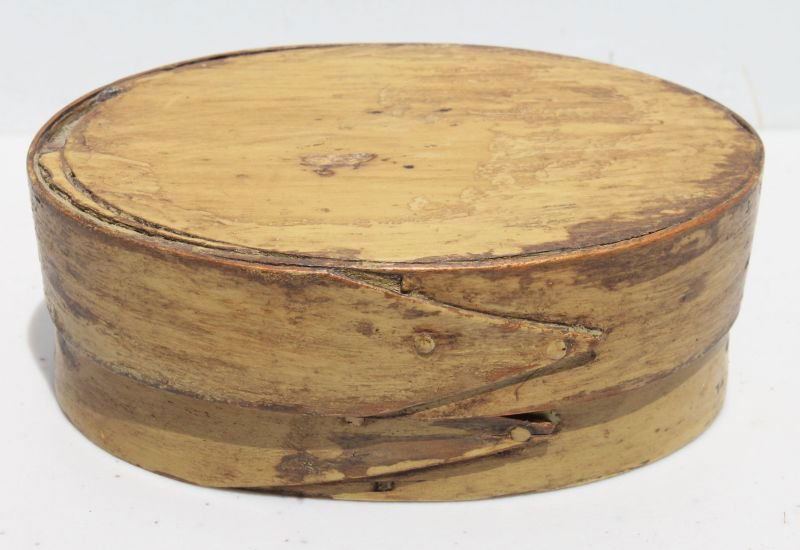 2 finger Shaker 4 1/4" oval small box in yellow paint (1 of 3)