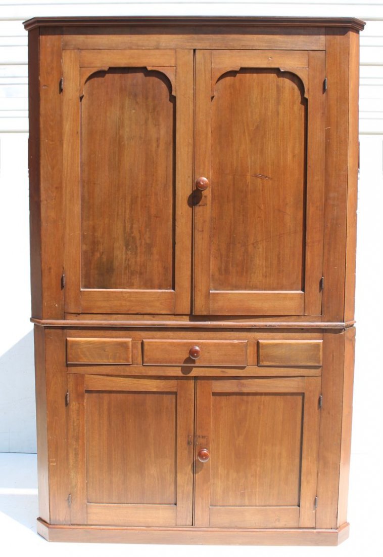 ca 1780-1800 period Chippendale PA 2 part corner (1 of 3)