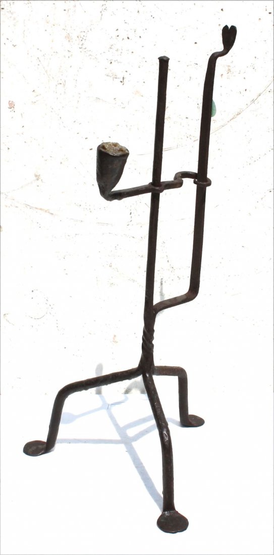 Early American adjustable iron lighting device on tri (1 of 4)