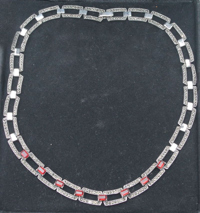 Beautiful Art Deco sterling silver, marcasite & garnet: Beautiful Art Deco sterling silver, marcasite & garnet necklace