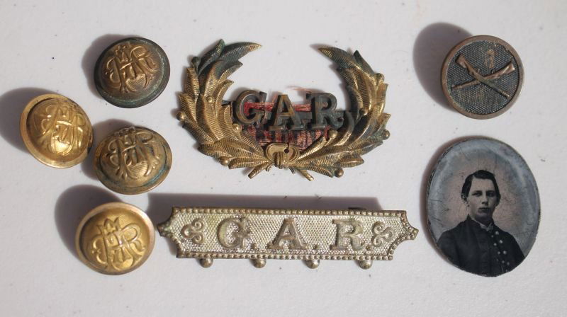 lot of antique G.A.R. buttons & badges together w a (1 of 2)