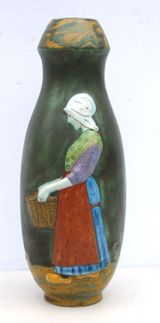 PZH Gouda National vase embossed with a young Dutch (1 of 5)