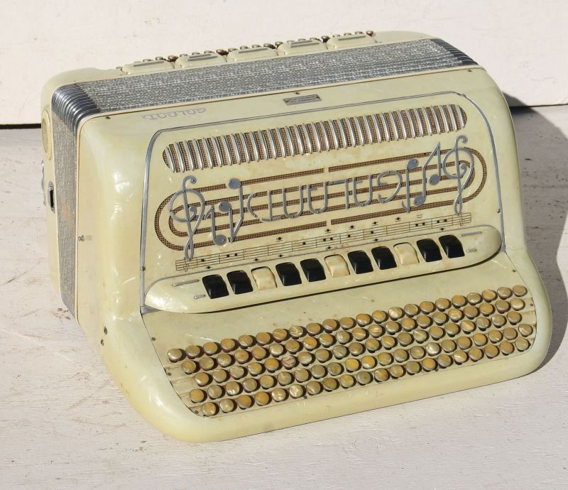 early vintage Art Deco ca 1920 celluloid Dutch (1 of 2)