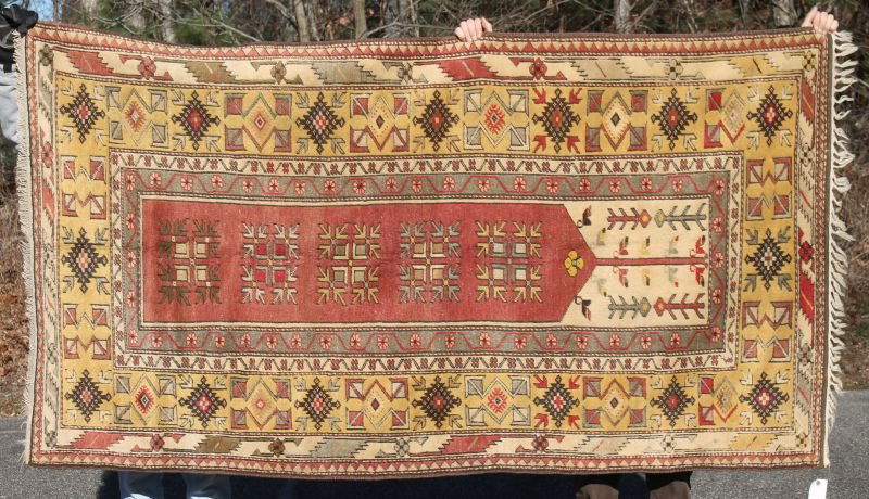 4'2"x7'7" Turkish Oriental prayer rug (1 of 1)